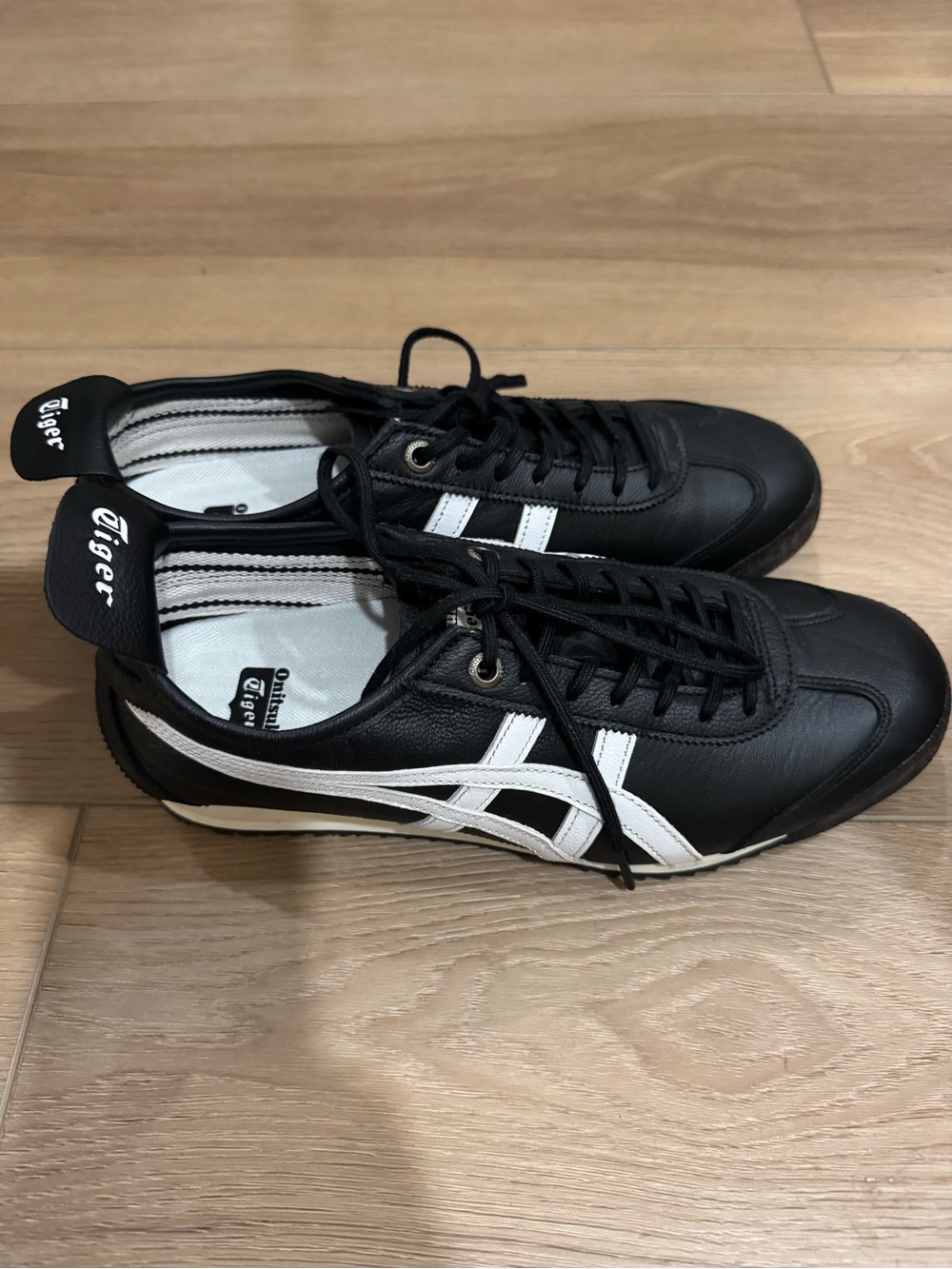 New Onitsuka Tiger Mexico 66 Unisex Black/White Sneakers